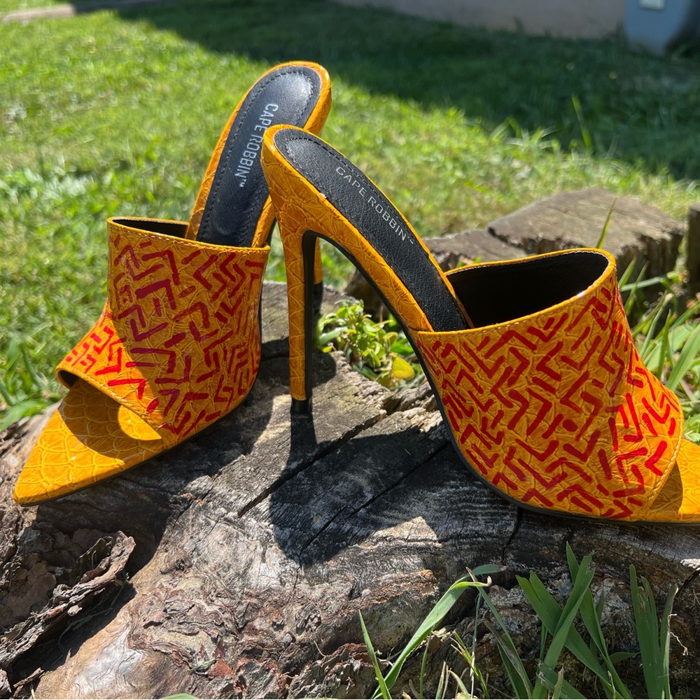 Custom Cape Robbin Yellow and Red Patterned Heels - Picture 5 of 7